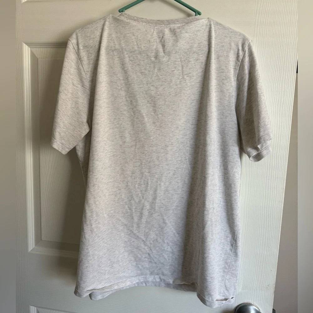 Nike Men's Light Gray Short Sleeve Tee - Picture 4 of 4